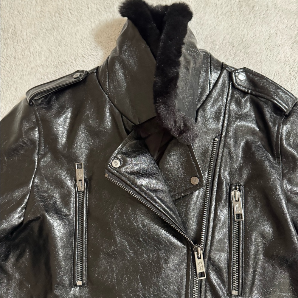DKNY Women's Glossy Black faux Leather Jacket with Fur Collar - Picture 4 of 5